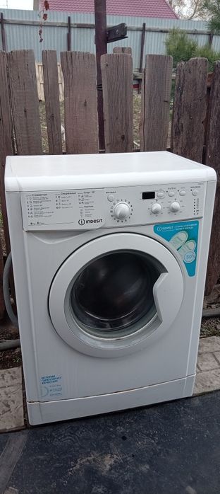 Продам стиральную машину Индезит.