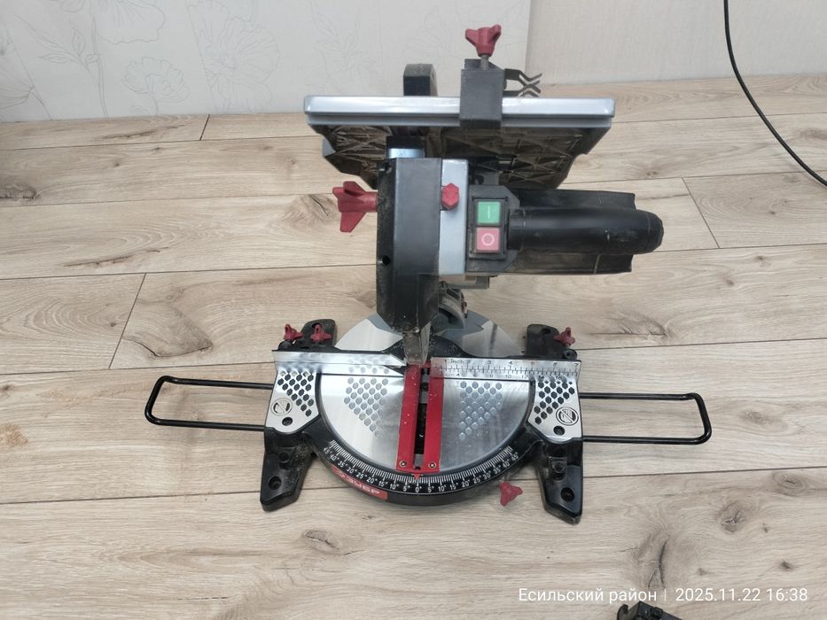 Продам торцовку Зубр