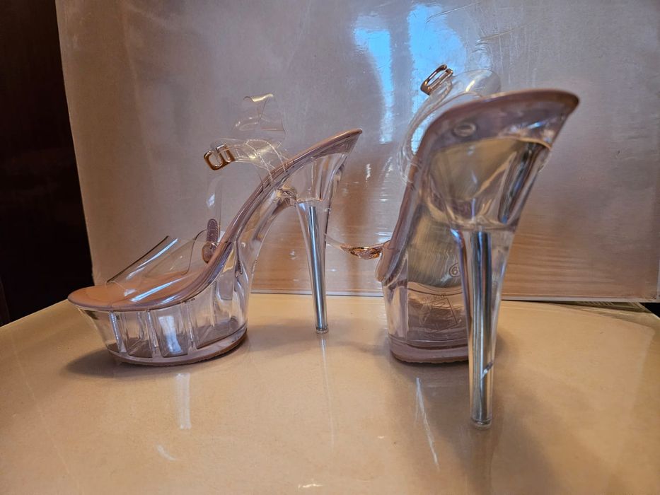 Новые туфли 39 размер