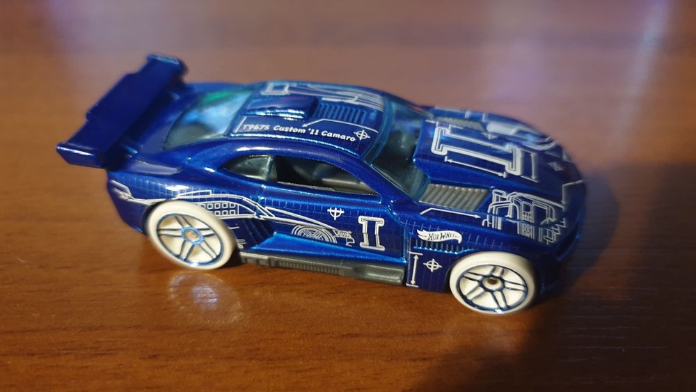 Hot wheels 2011 camaro