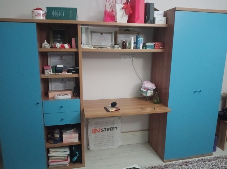 Небольшая детская стенка