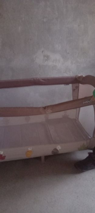 Продам манеж трансформер.