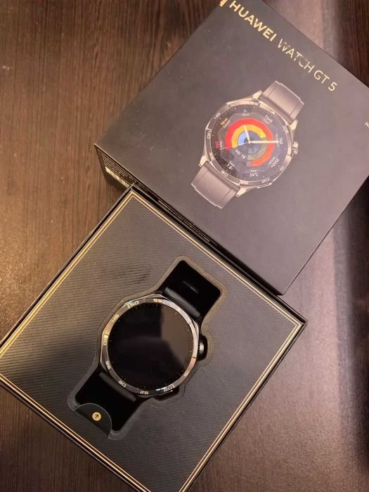 Huawei Watch GT5 46mm Перфектно състояние