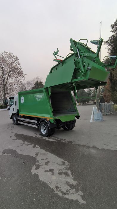 Мусоровоз 7 куб на базе шасси Isuzu NPR 75