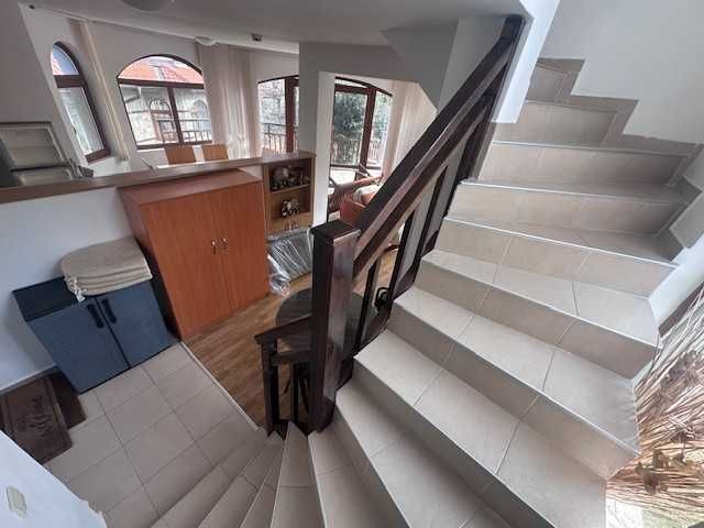 Самостоятелна къща с две спални и басейн в к-с „Vineyards Resort“