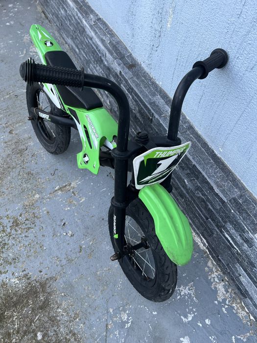 Bicicleta echilibru tip moto