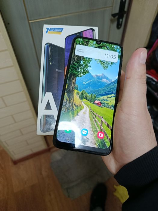 Продам телефон Самсунг а50
