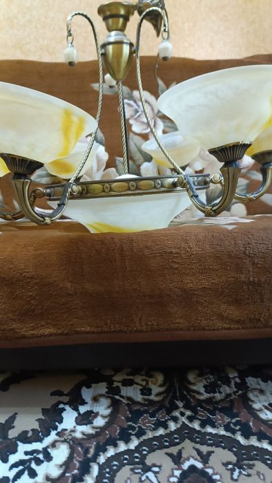 Продам люстру металл и стекло