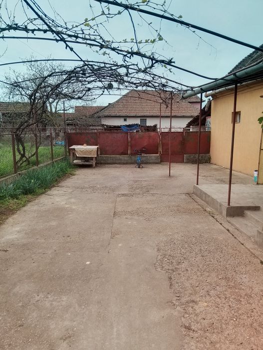 Casă de vânzare macea