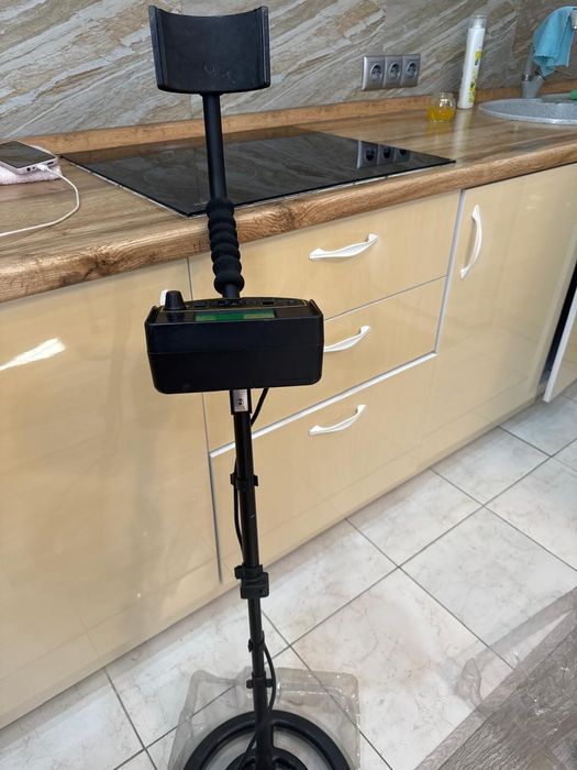 Құрылғы атауы: Жер асты металл іздегіш (Underground Metal Detector)