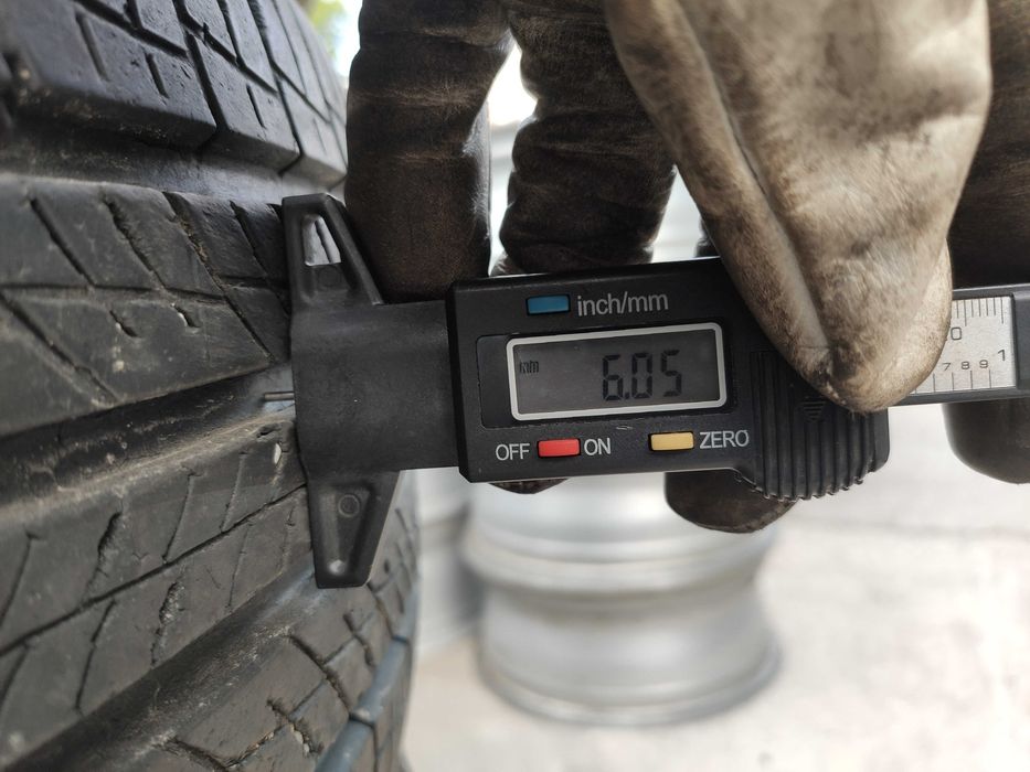 4бр Летни гуми 225 65 17 - Hankook -