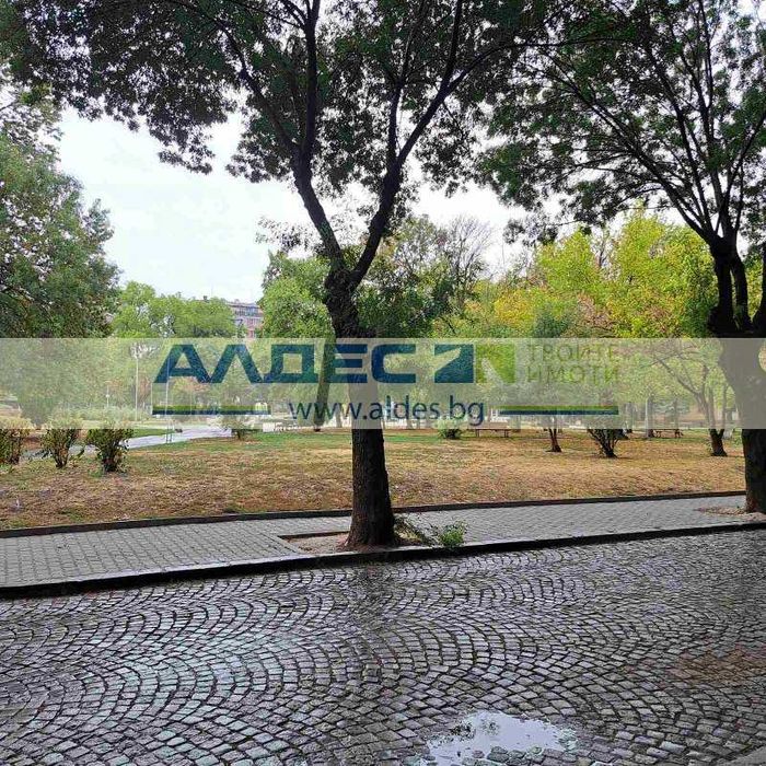 Продава се Двустаен апартамент в София, Център - 52 кв.м за 3147 €/кв.м - Снимка #11