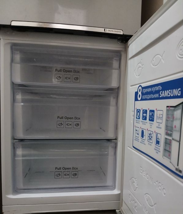 продается новый холодильник