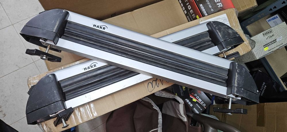 Багажник за 4 чифта ски