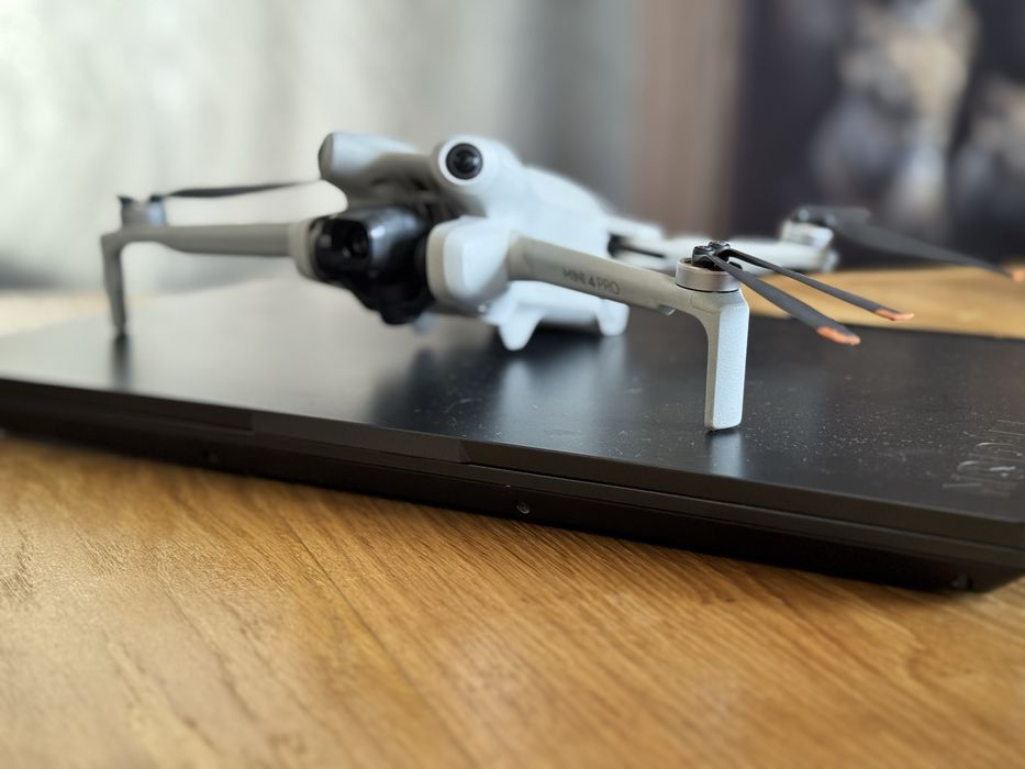 Dji mini 4 pro flymore combo