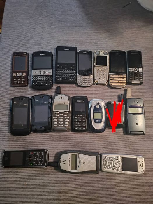 Lot de telefoane de piese  ( toate funcționale)
