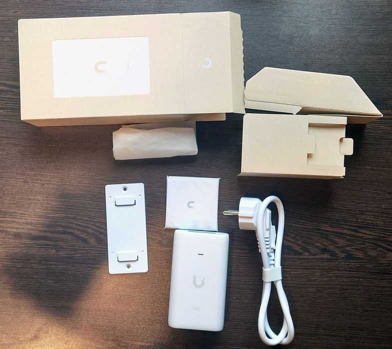 Adaptor pentru alimentare UniFi 10G PoE++ (60W) UACC-PoE++-10G