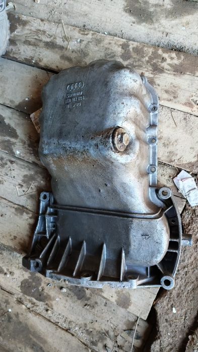 Продам поддон картер