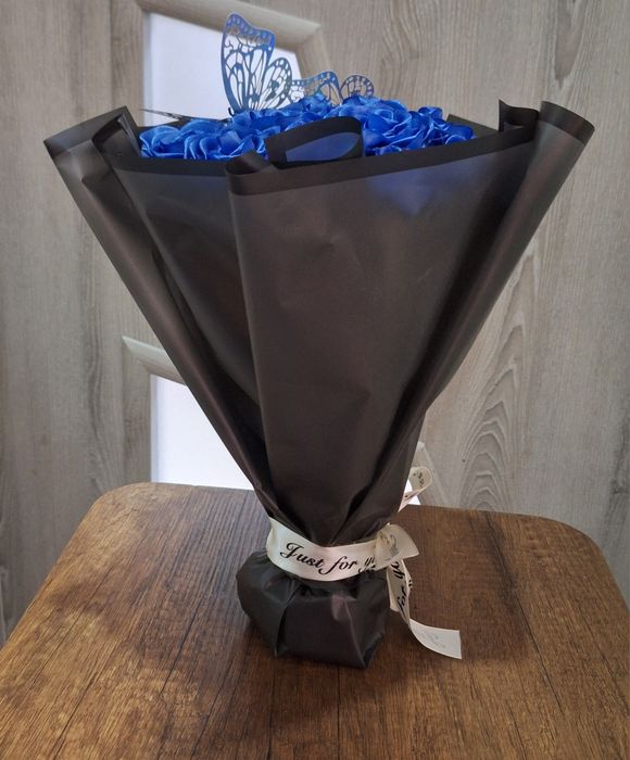 Букет от сатененени рози! Различни видове!