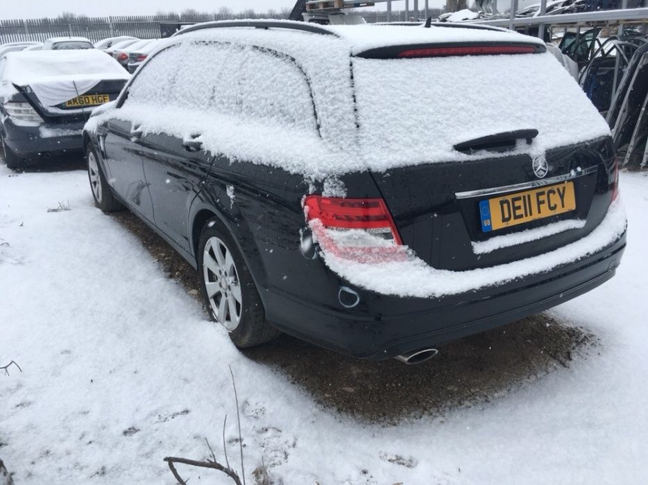 На части W204 Mercedes / Мерцедес Ц класа
