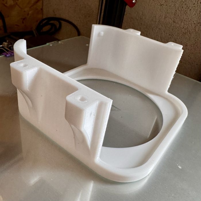 Suport pentru Mac Mini M4, sub birou (under-desk mount)