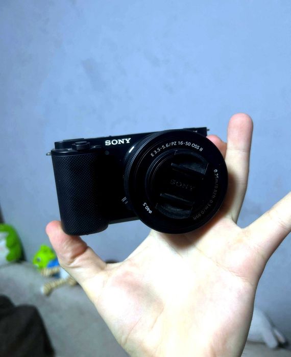 Sony ZV-E10 kit 16-50 + Ulanzi + SD 128GB