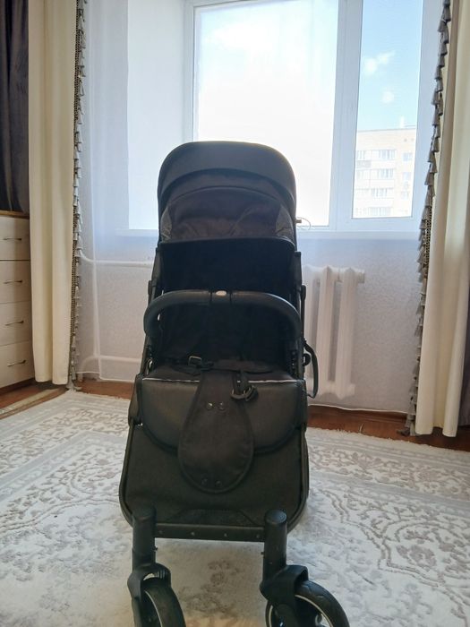 Продам Коляска  б/у