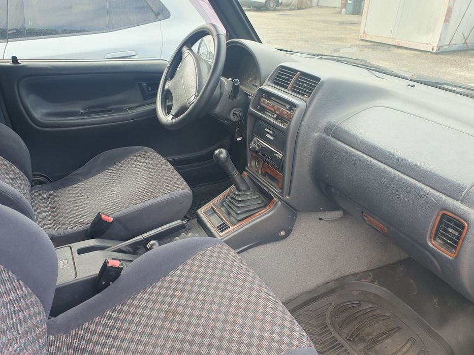 Vând Suzuki Vitara 1,6, 16 valve, 100 CP, Cabrio cu hard top