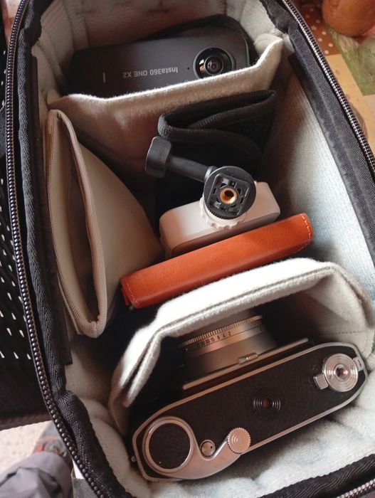 Фотоапарат Кодак Retinette 2,обектив, светкавица,филтър и спортна камера.