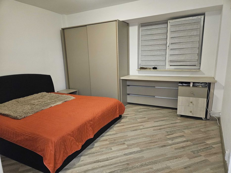 Apartament cu doua caamere transfomat in 3 Ultracentral  / Casa Cartii