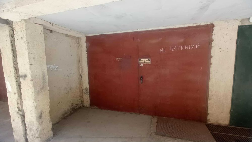 Дава се под наем Гараж / Паркомясто в Варна, Колхозен пазар - 22 кв.м за 153 € - Снимка #2