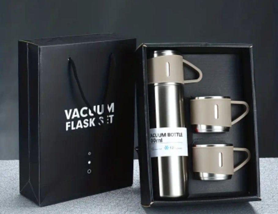 Set termos cu 3 cești pe culoarea argintiu