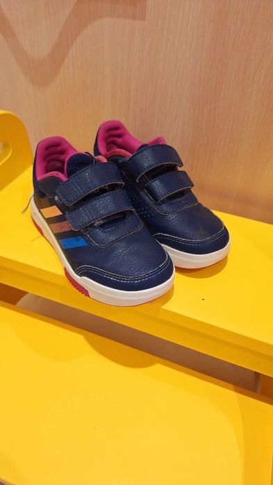 Детски маратонки за момиче adidas