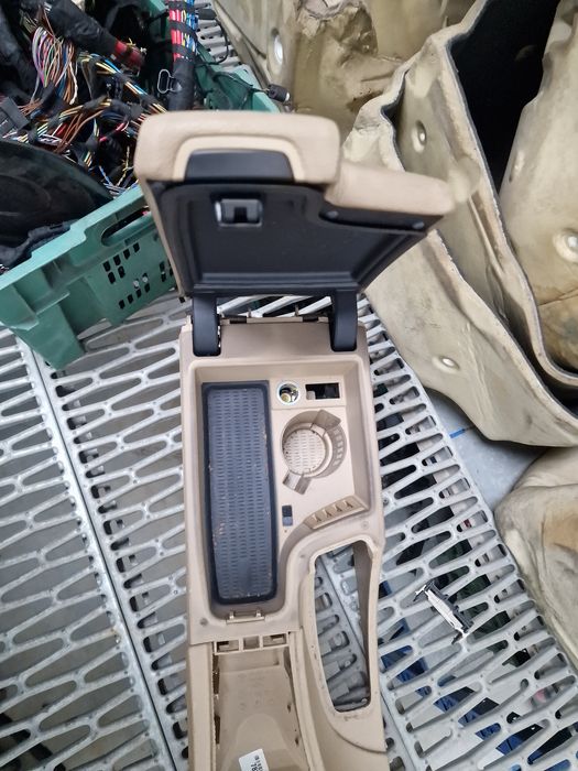 Cotiera piele crem gri bmw e90 e91 e92 e93 europa volan stanga