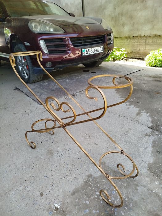 Подставка для цветов