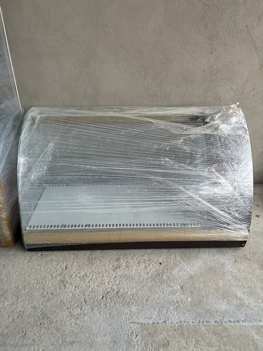 Витринный холодильник