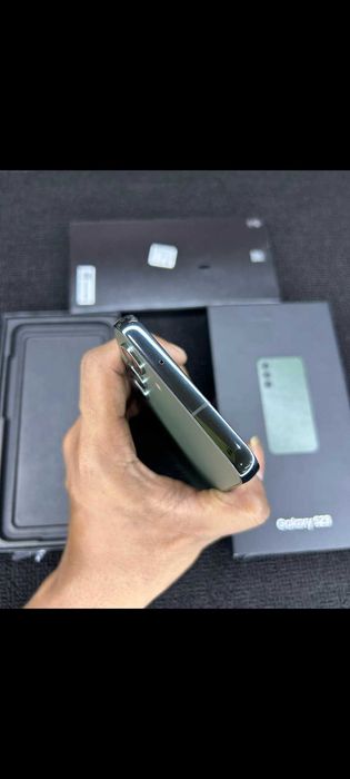 Samsung s23 8/256