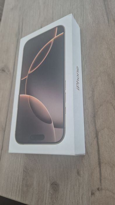 Cutie telefon iPhone 16 pro