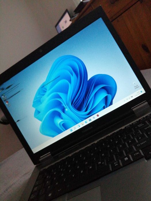 Instalez Windows  cu licența și toate driverele necesare