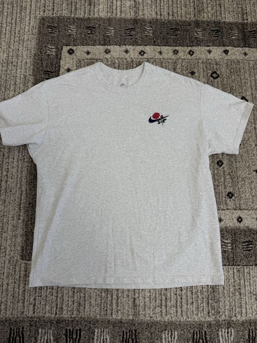 Футболка Nike Tee