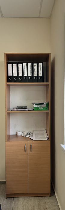 Продается б/у офисная мебель