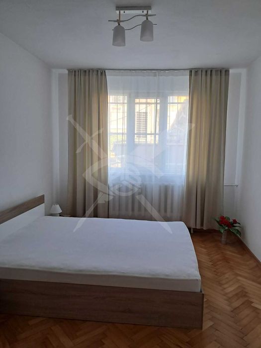 Дава се под наем Тристаен апартамент в Пловдив, Кършияка - 70 кв.м за 498.27 € - Снимка #2