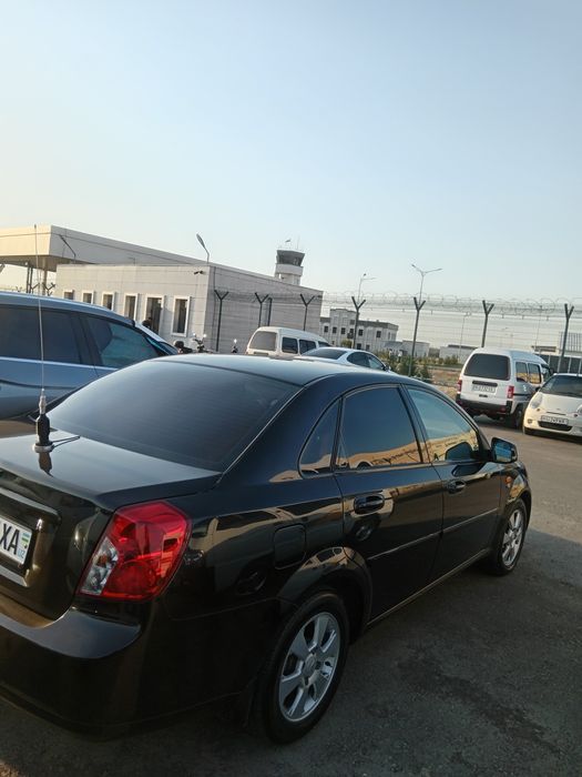 Apirativni antena sotiladi