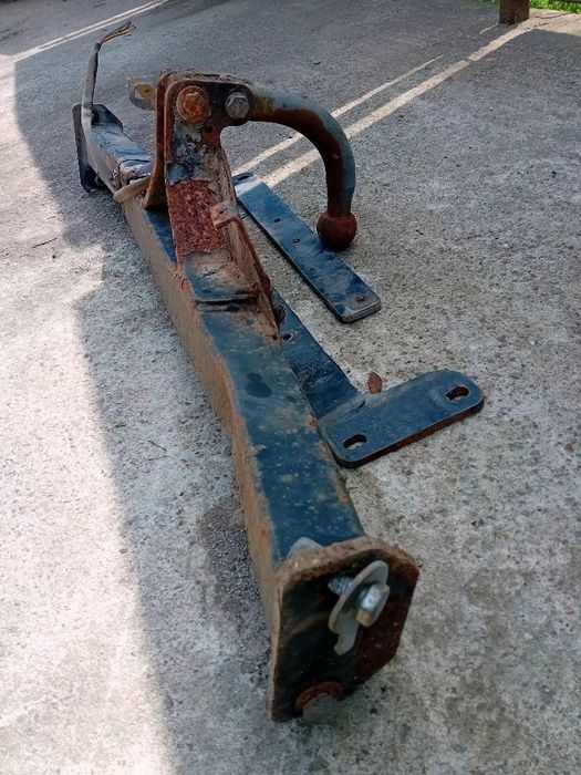 Продавам като нов теглич