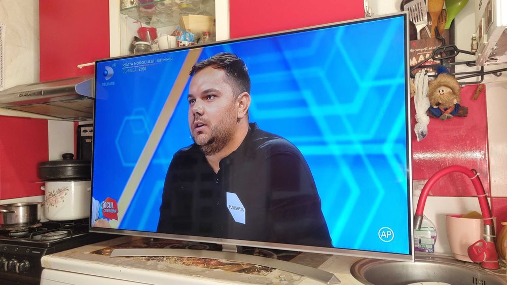 Smart LG 140 cm = 850 lei