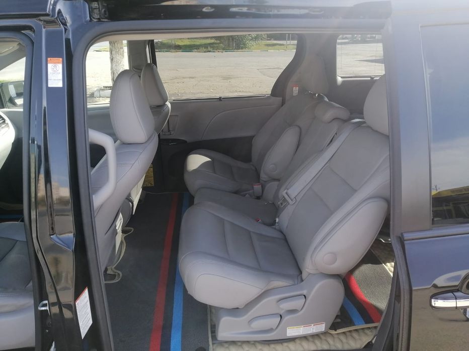 Продам автомобиль Taiota Siena 2015. Объем 3,5 .