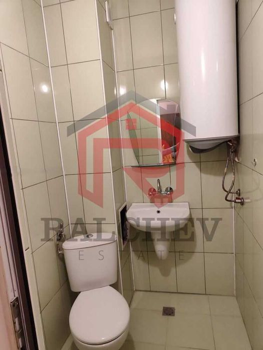 Дава се под наем Тристаен апартамент в Варна, Възраждане 3 - 110 кв.м за 698.19 € - Снимка #7