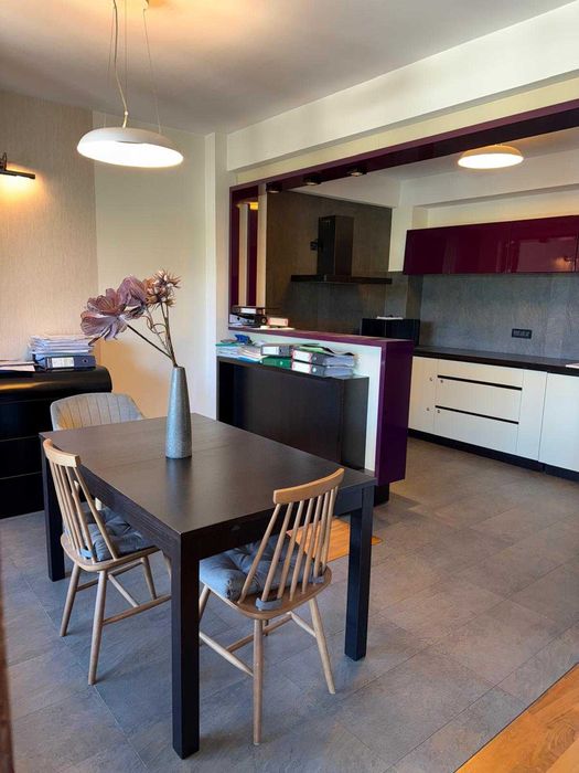 Apartament 2 cam+ boxa vizavi de Hanul Trei Sarmale