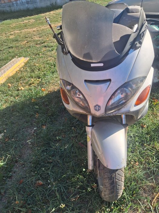 Vand sau dezmembrez piaggio x9 250cc