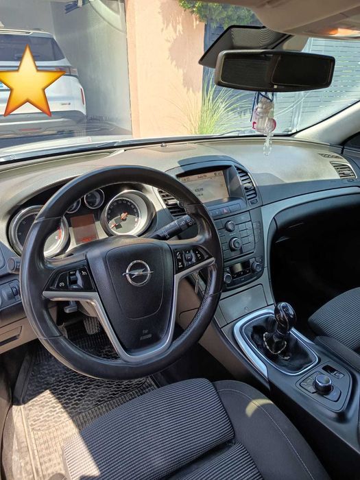 Vând Opel Insignia Sports Tourer – 2.0 CDTI (130 CP)